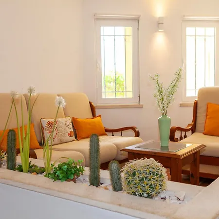 Palms - Moradia Tranquila Com Piscina Aquecivel - Gale, Βίλα