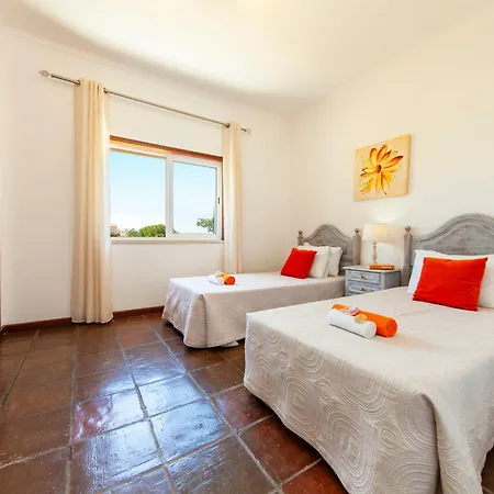 Palms - Moradia Tranquila Com Piscina Aquecivel - Gale, * Αλμπουφέιρα